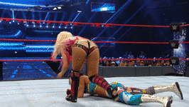 Standing hairpulling