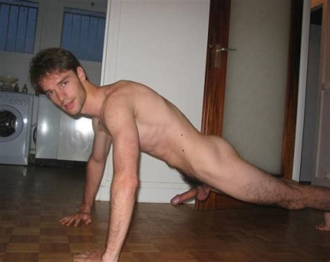 Cock to floor push-ups