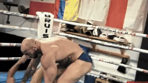 You grab your opponent’s wrist and wrap your legs around his arm. Let's see him escape this!