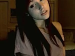 Solo mira su bonita cara. Deja de tocar