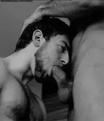 Baise son visage