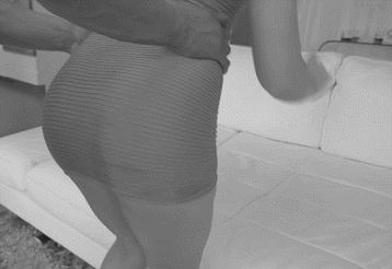Lift up her skirt