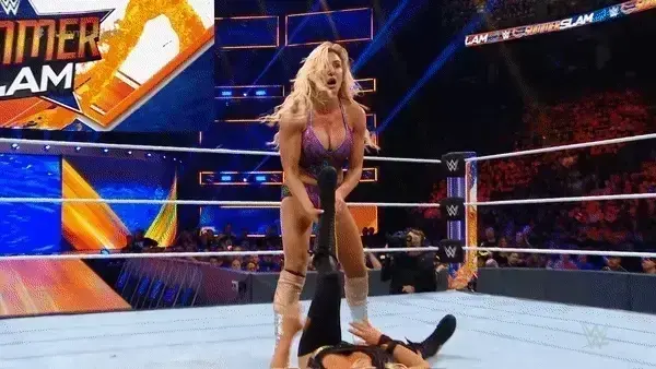 You take one of her legs, then make a rotation around it, keeping the grip on the ankle obtained; you grab the second leg and cross it with the first, throwing yourself on the ground, you begin applying pressure on her leg with yours. 