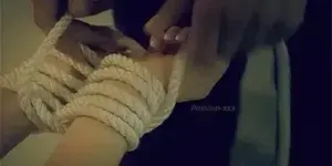 Atar sus manos