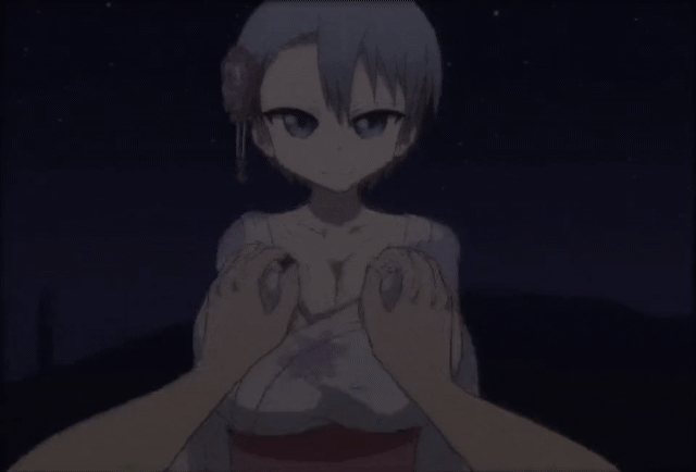 Bare her chest!