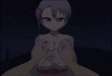 Bare her chest!