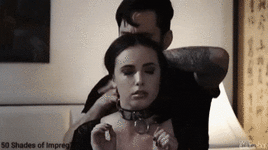 Besa su cuello con cuello