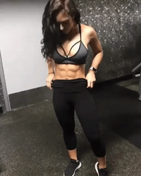You show your strong abdominals to your opponent.